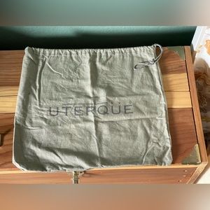 Uterque green dust bag 13.5x14.5”